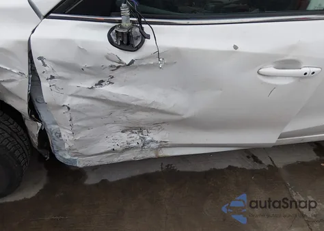 2014 Mazda Mazda3 I Touring z USA, uszkodzony, nr VIN JM1BM1V70E1114414